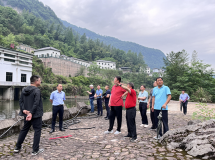 汉江集团董事长何晓东到索溪水库调查调研