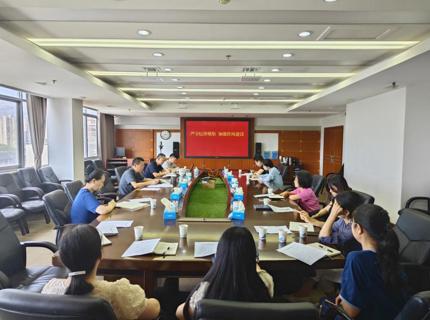 李雪辉讲授深刻贯彻中央八项划放心灵进建教育专题党课