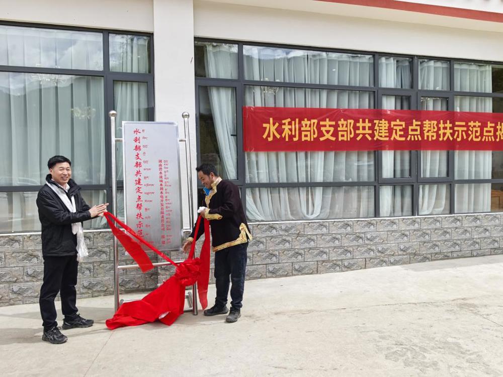 8543f0ea8bb08c56ec1b12c1ae530392